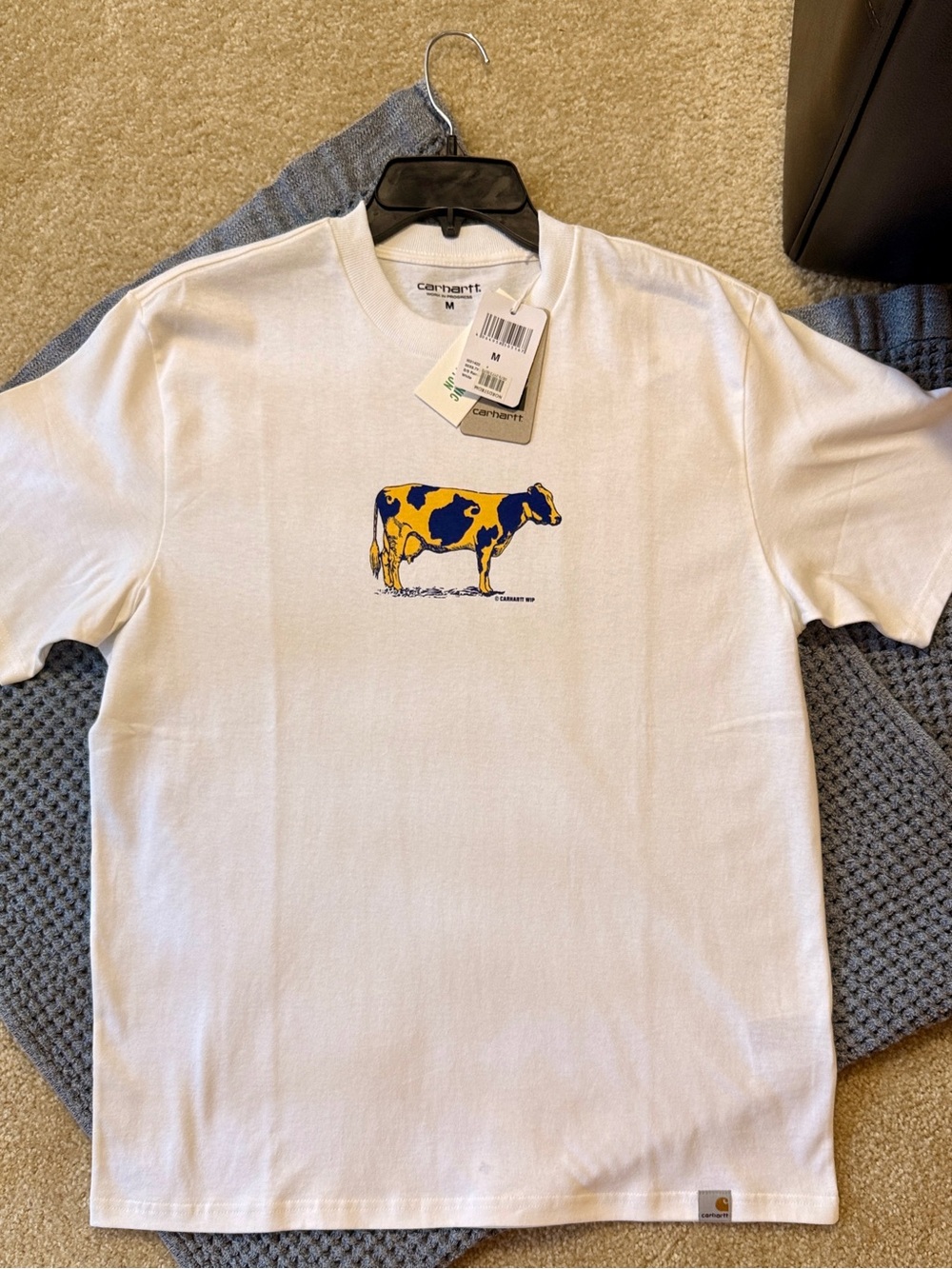 NWT Men’s Carhartt White Short-Sleeve Tee with Cow, Size Medim